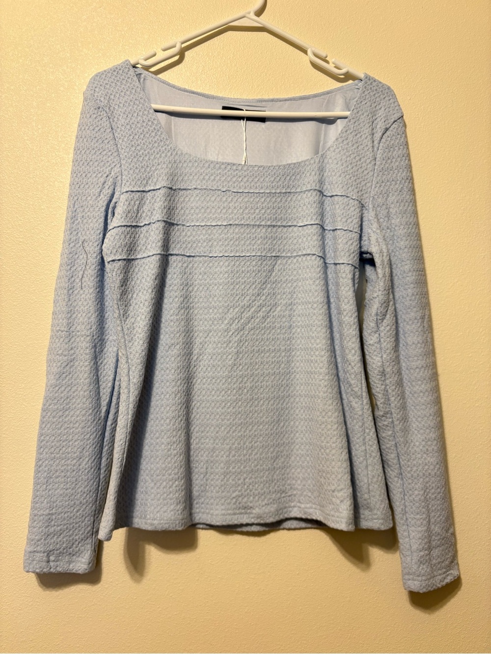 Women's Light Blue Long Sleeve Scoop Neck Knit Top